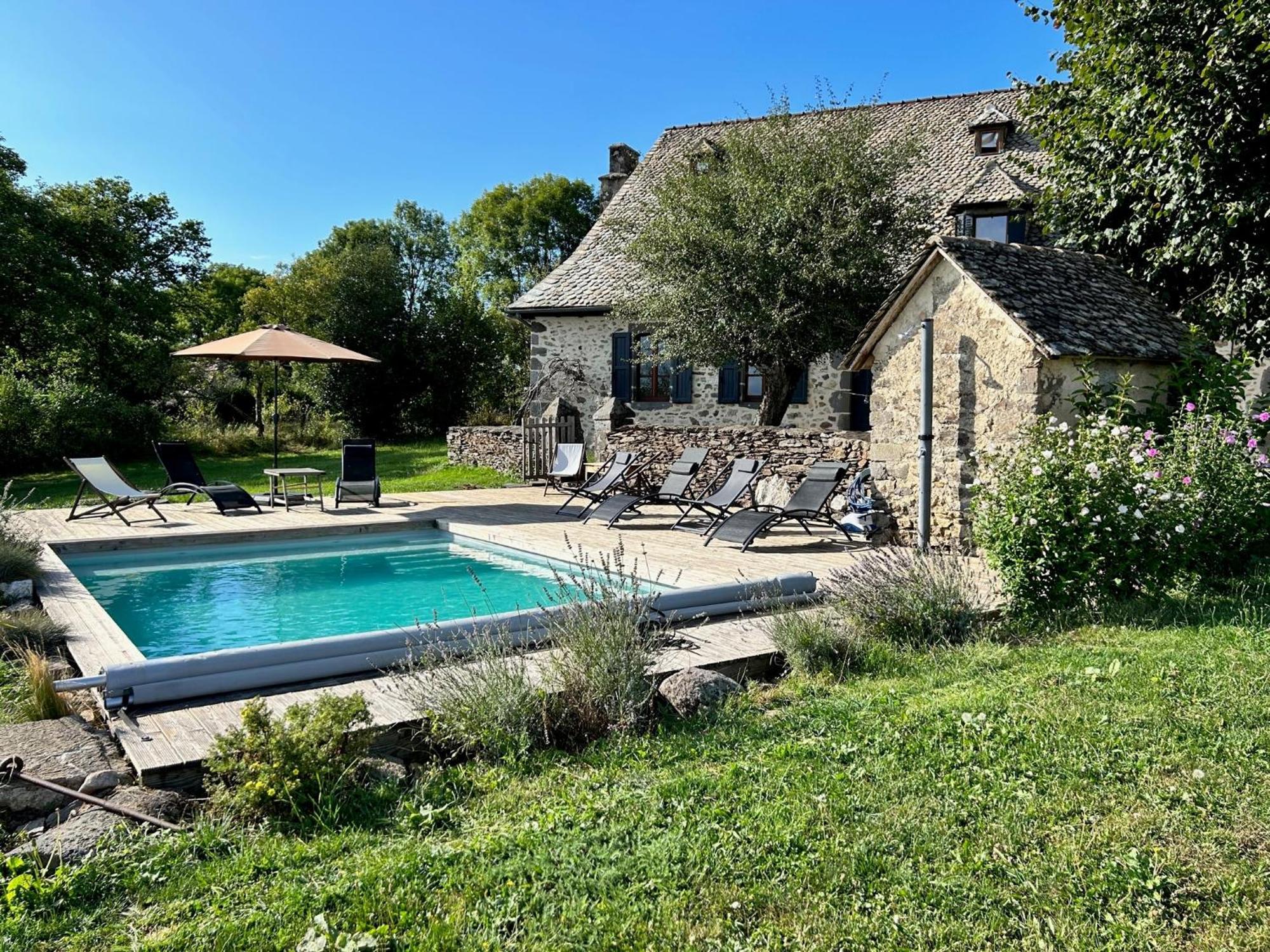 Maison Typique Auvergnate, Piscine Et Four A Pain Saint-Christophe-Les-Gorges Eksteriør billede